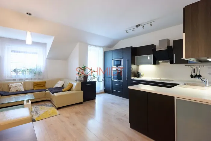 Prodej bytu 3+kk, Hustopeče, U Větrolamu, 90 m2