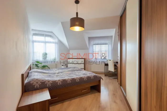 Prodej bytu 3+kk, Hustopeče, U Větrolamu, 90 m2