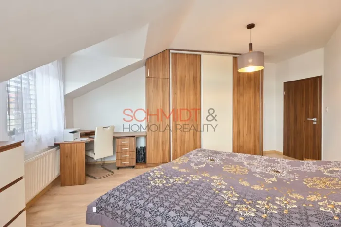 Prodej bytu 3+kk, Hustopeče, U Větrolamu, 90 m2