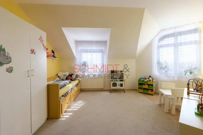 Prodej bytu 3+kk, Hustopeče, U Větrolamu, 90 m2