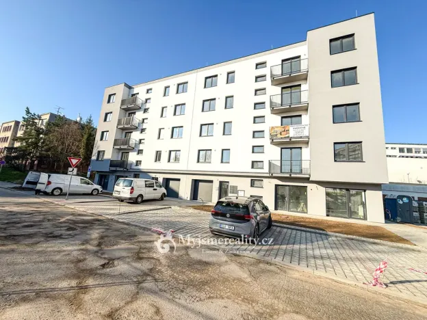 Pronájem bytu 2+kk, Znojmo, Vančurova, 48 m2