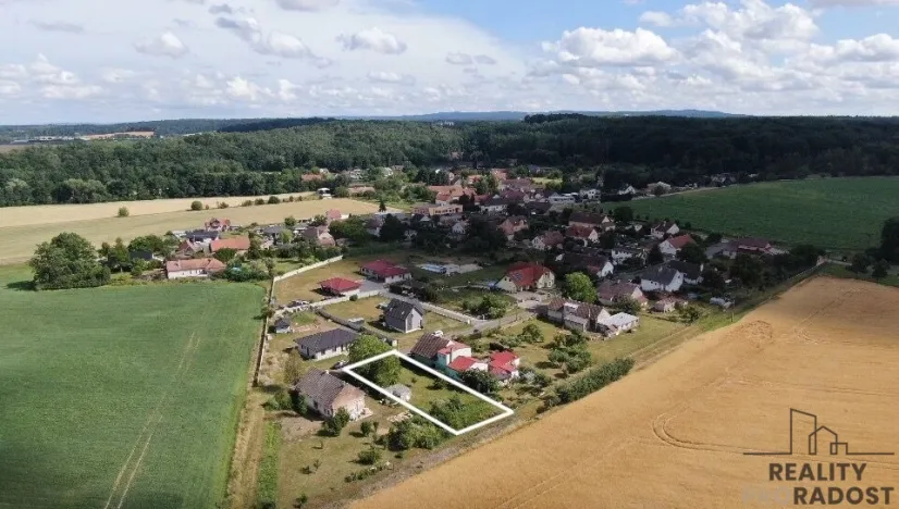 Prodej pozemku pro bydlení, Brloh, 813 m2