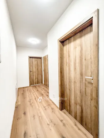 Pronájem bytu 2+kk, Znojmo, Vančurova, 48 m2