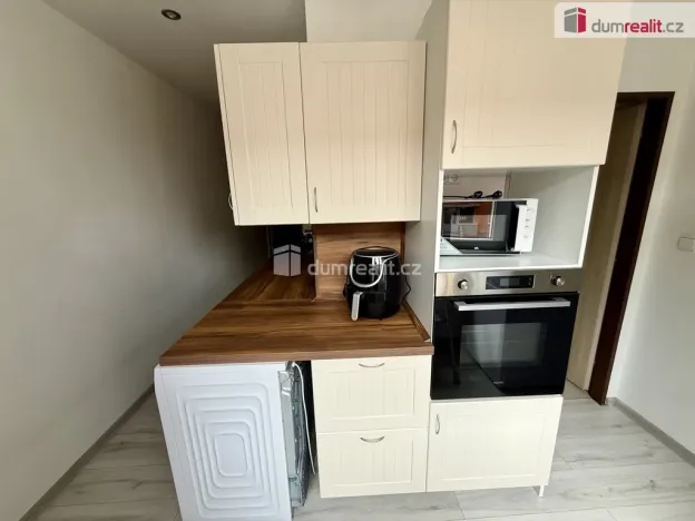 Prodej bytu 2+1, Cheb, Mírová, 54 m2