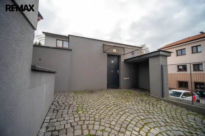 Prodej rodinného domu, Praha - Hloubětín, Poděbradská, 188 m2