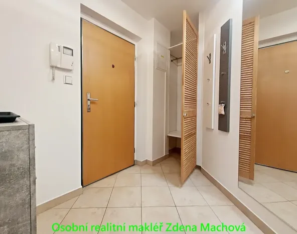 Pronájem bytu 2+kk, Praha - Strašnice, Gutova, 48 m2