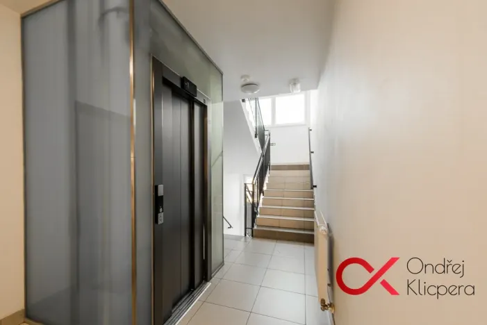 Pronájem bytu 2+kk, Říčany, Na Fialce, 66 m2