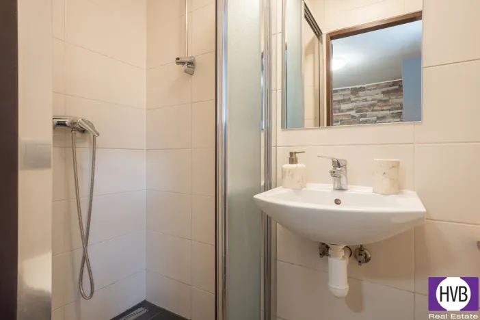 Prodej atypického bytu, Praha, Chvalská, 11 m2