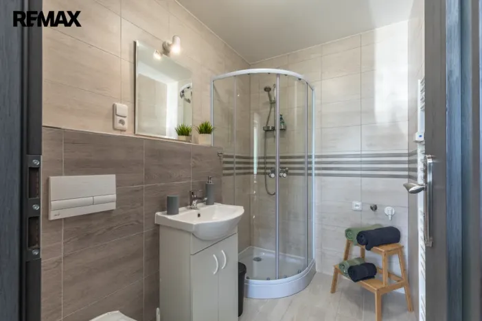 Pronájem bytu 1+1, Meziboří, Májová, 33 m2