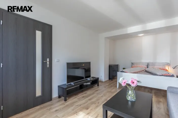 Pronájem bytu 1+1, Meziboří, Májová, 33 m2