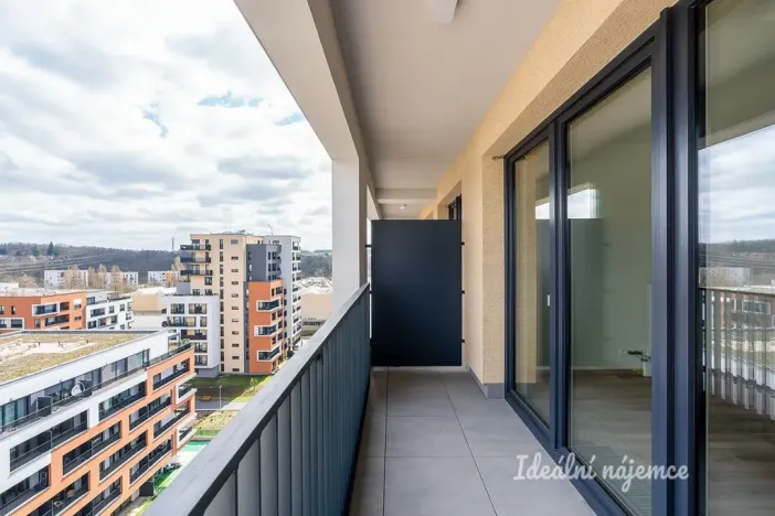 Pronájem bytu 1+kk, Praha - Hloubětín, Poděbradská, 37 m2