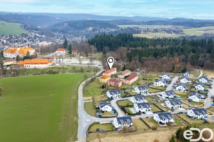 Prodej bytu 3+1, Chocerady - Komorní Hrádek, 83 m2