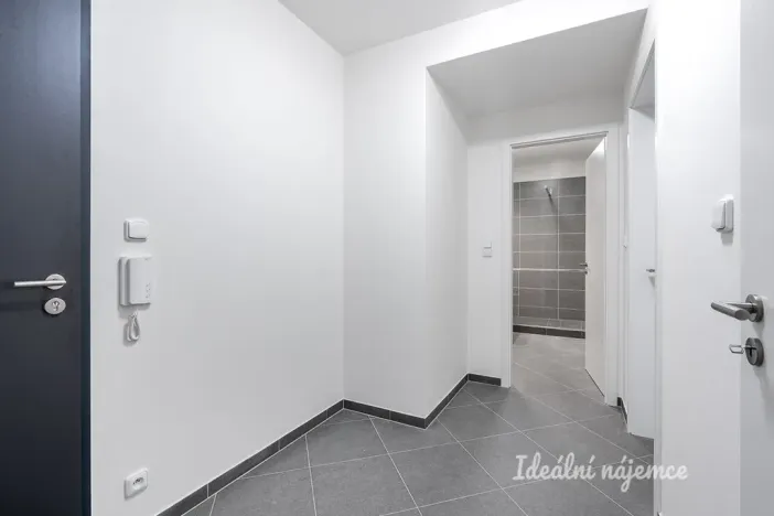 Pronájem bytu 2+kk, Praha - Prosek, Čakovická, 52 m2