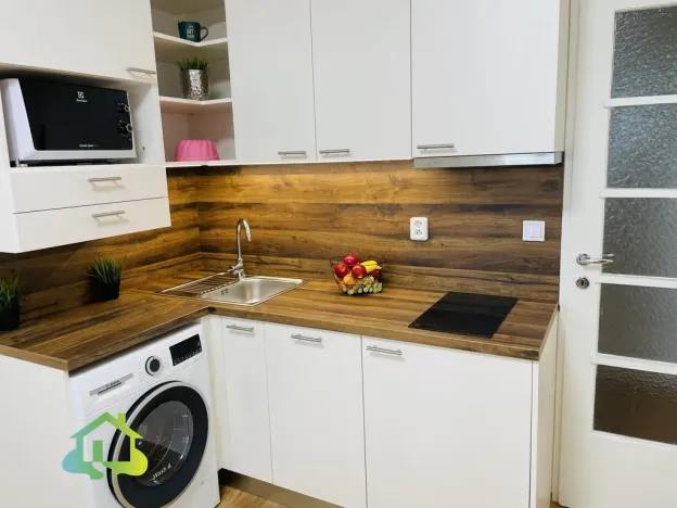 Pronájem bytu 1+kk, Praha - Vinohrady, Sobotecká, 17 m2