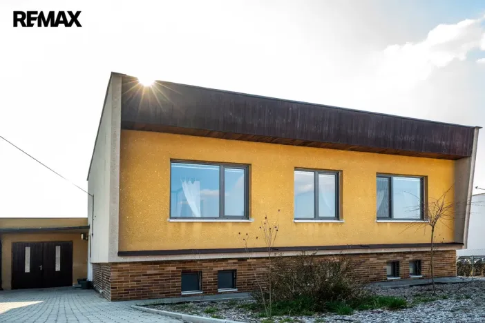 Prodej rodinného domu, Šumná, 200 m2