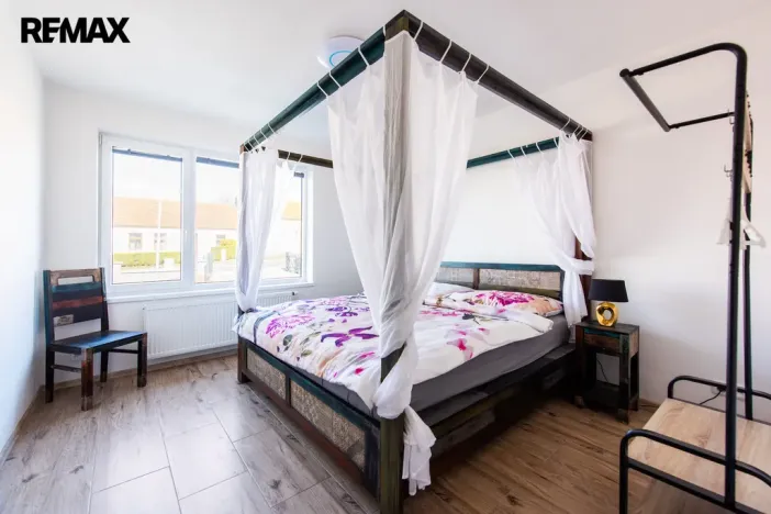 Prodej rodinného domu, Šumná, 200 m2