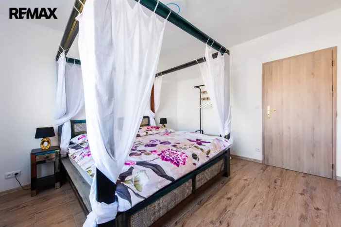 Prodej rodinného domu, Šumná, 200 m2