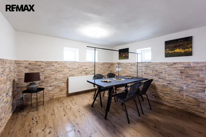 Prodej rodinného domu, Šumná, 200 m2