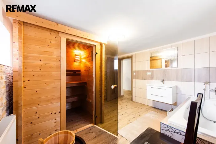 Prodej rodinného domu, Šumná, 200 m2