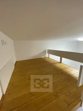 Pronájem bytu 1+1, Praha - Libeň, Kovářská, 30 m2