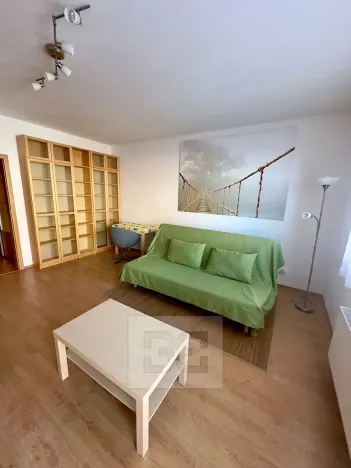 Pronájem bytu 1+kk, Praha - Uhříněves, U uhříněveské obory, 32 m2
