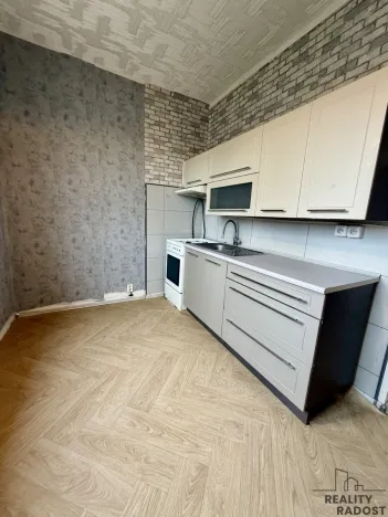 Pronájem bytu 2+1, Karviná, V Aleji, 54 m2