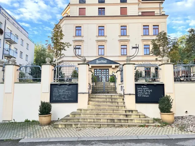Pronájem restaurace, Praha - Dejvice, Na Kocínce, 350 m2