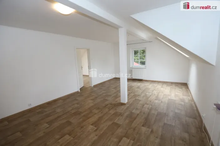 Pronájem bytu 3+1, Zádub-Závišín - Zádub, 100 m2