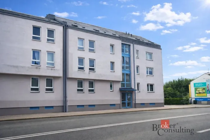 Pronájem bytu 2+kk, Hradec Králové - Kukleny, Pražská třída, 47 m2