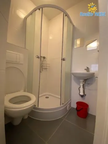 Pronájem bytu 1+kk, Praha - Hlubočepy, Lamačova, 15 m2