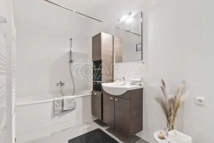 Prodej bytu 2+kk, Praha - Bubeneč, Ve struhách, 48 m2