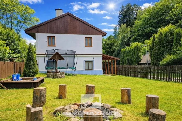 Prodej ubytování, Dolní Dvůr, 280 m2