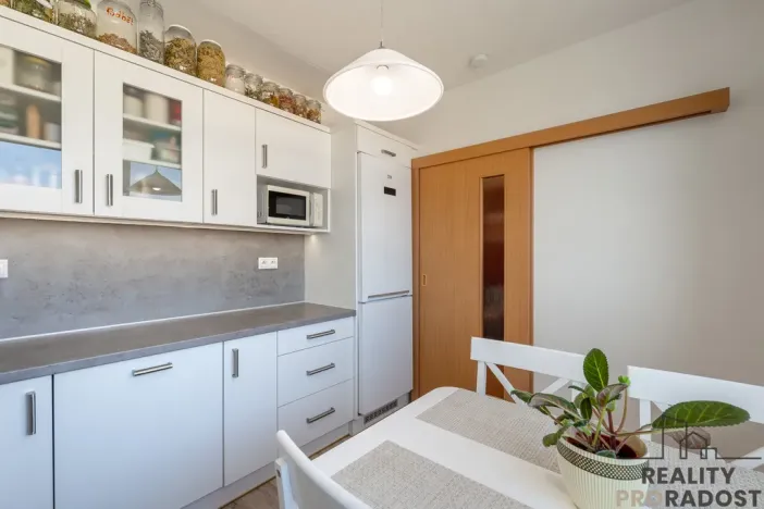 Prodej bytu 3+1, Hustopeče, Masarykovo nám., 72 m2