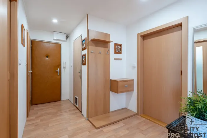 Prodej bytu 3+1, Hustopeče, Masarykovo nám., 72 m2