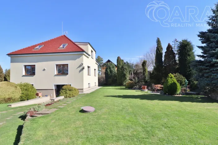 Prodej rodinného domu, Statenice - Černý Vůl, Kralupská, 210 m2