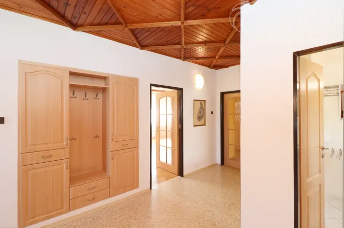 Prodej rodinného domu, Statenice - Černý Vůl, Kralupská, 210 m2