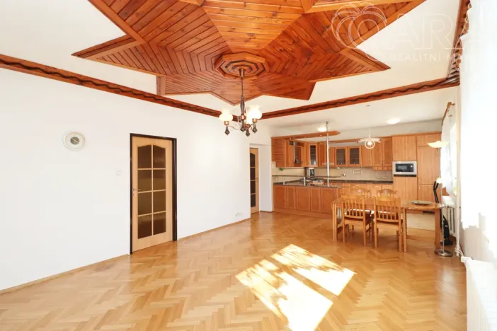 Prodej rodinného domu, Statenice - Černý Vůl, Kralupská, 210 m2