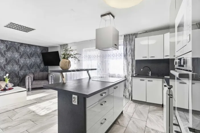 Prodej rodinného domu, Průhonice, U Cihelny, 200 m2