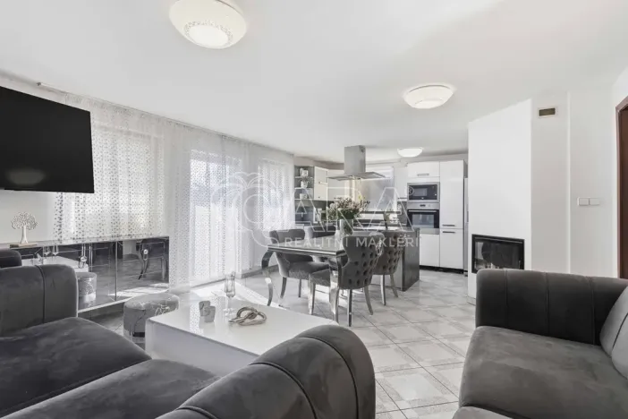 Prodej rodinného domu, Průhonice, U Cihelny, 200 m2