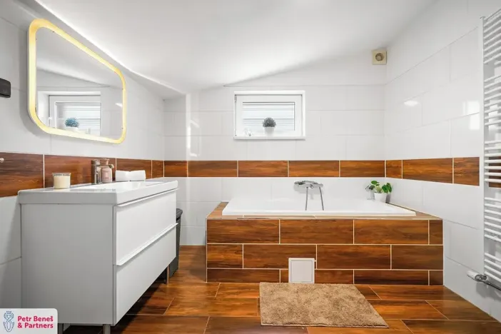 Prodej rodinného domu, Kolešov, 198 m2