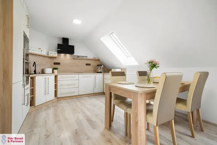 Prodej rodinného domu, Kolešov, 198 m2