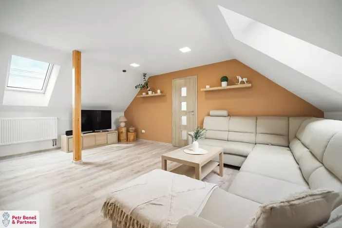 Prodej rodinného domu, Kolešov, 198 m2