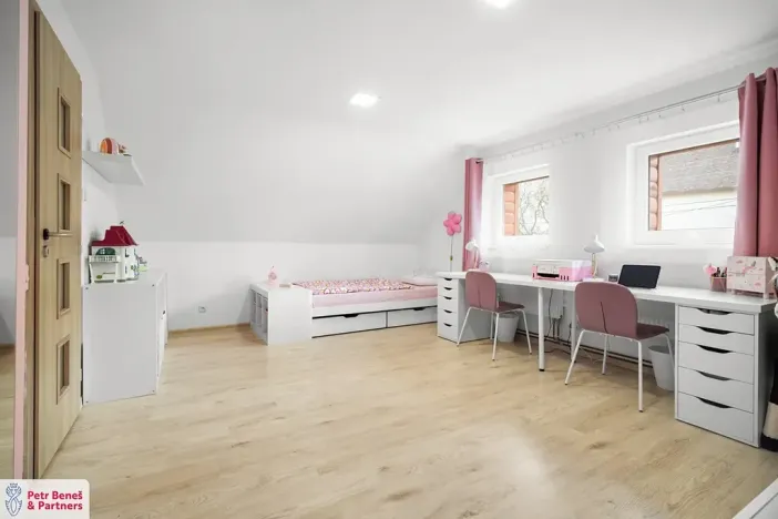 Prodej rodinného domu, Kolešov, 198 m2