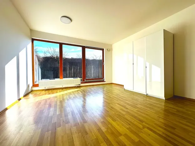 Pronájem bytu 2+kk, Praha - Holešovice, Varhulíkové, 53 m2