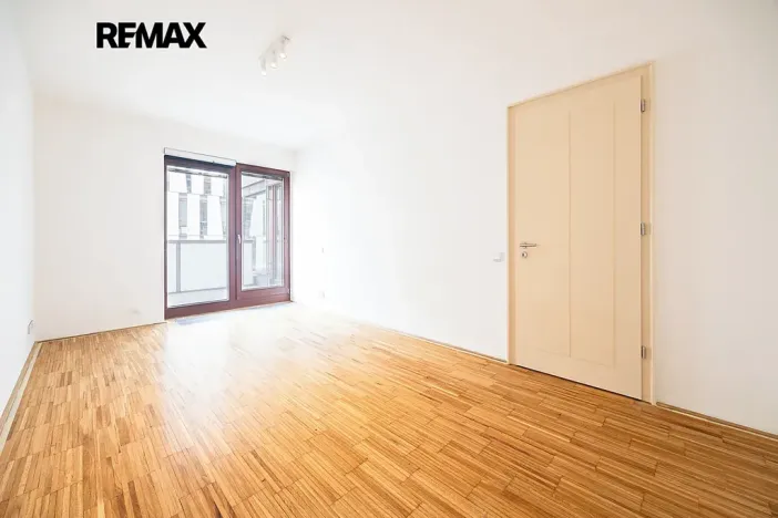 Pronájem bytu 2+kk, Praha - Karlín, Rohanské nábřeží, 73 m2