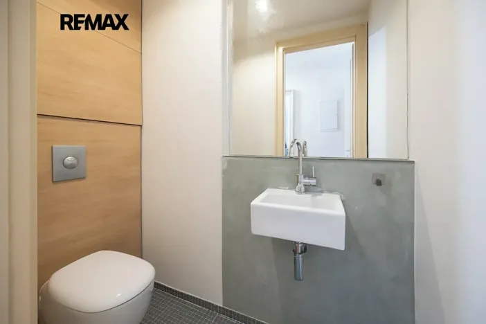 Pronájem bytu 2+kk, Praha - Karlín, Rohanské nábřeží, 73 m2