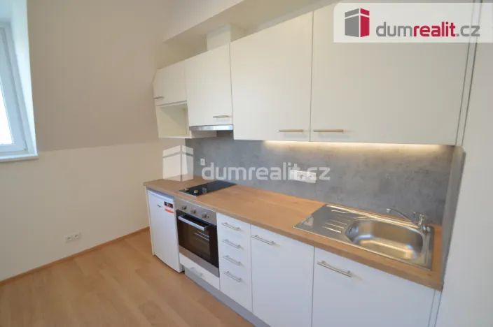 Pronájem bytu 1+kk, Praha - Nusle, Marie Cibulkové, 30 m2