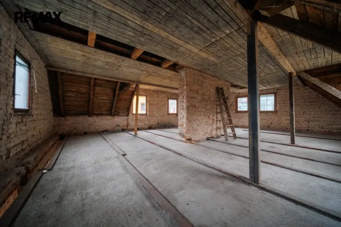 Prodej rodinného domu, Karlovy Vary, Fügnerova, 474 m2