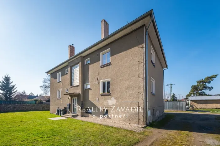 Prodej bytu 3+1, Nespeky, Benešovská, 62 m2