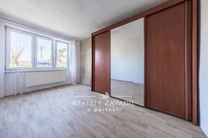 Prodej bytu 3+1, Nespeky, Benešovská, 62 m2